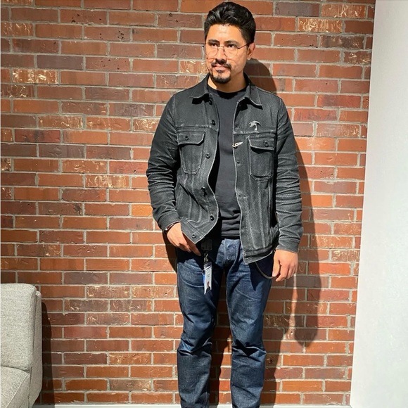 Meet your Posher, Pablo - Picture 2 of 4